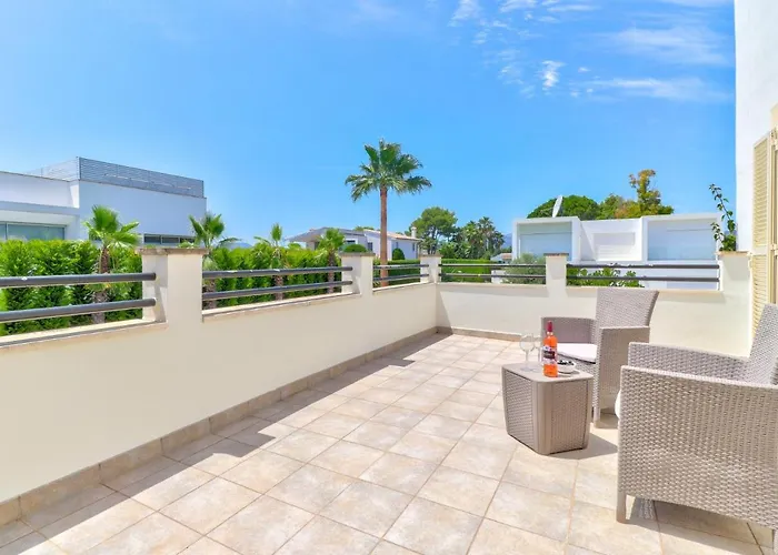 Willa Llenaire Nine *