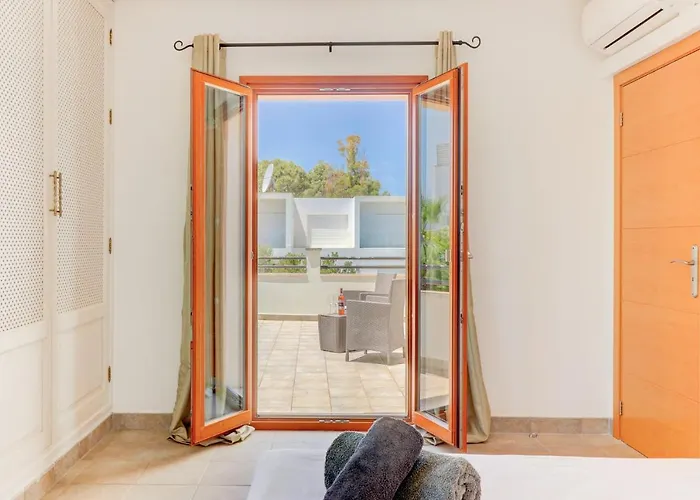 Willa Llenaire Nine *