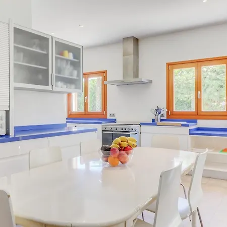 וילה Llenaire Nine פוינסה