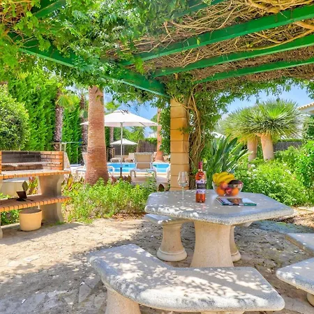 Llenaire Nine פוינסה