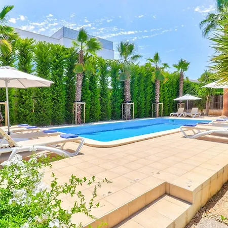 וילה Llenaire Nine